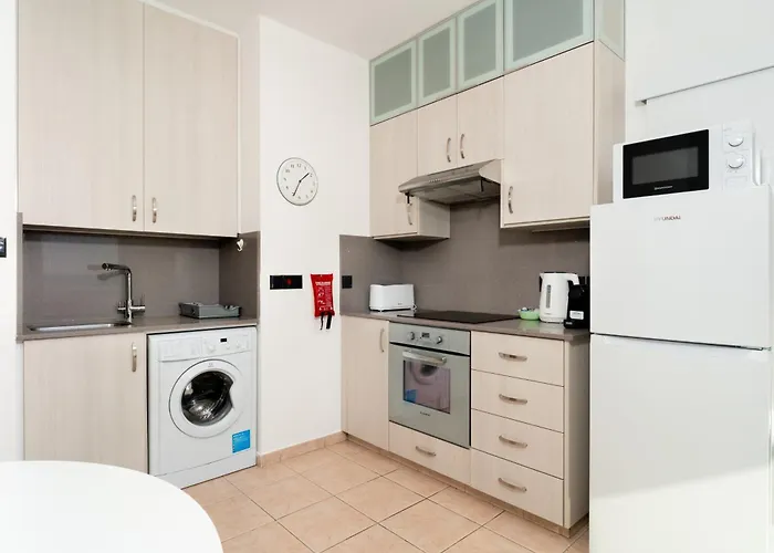 Stunning Mackenzie Sea Views Flat,1 Bedroom דירה