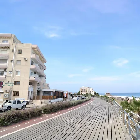 Apartman Stunning Mackenzie Sea Views Flat,1 Bedroom *