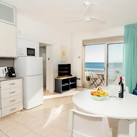 Апартаменты Stunning Mackenzie Sea Views Flat,1 Bedroom Ларнака
