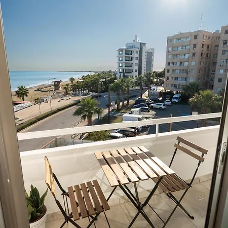 Daire Stunning Mackenzie Sea Views Flat,1 Bedroom *