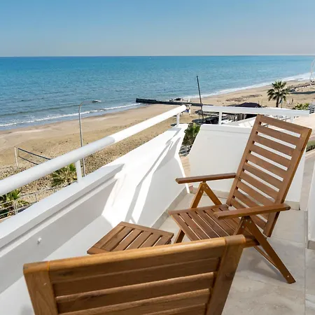 Stunning Mackenzie Sea Views Flat,1 Bedroom 라르나카