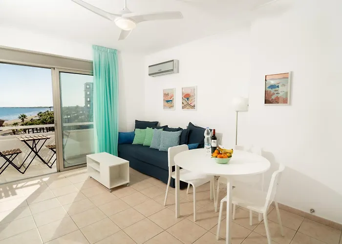 Stunning Mackenzie Sea Views Flat,1 Bedroom Апартаменты Ларнака